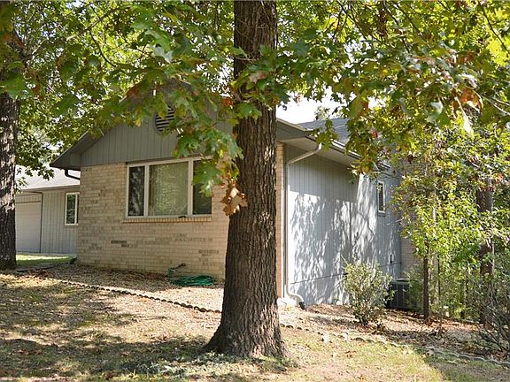4th image of 6 Cherhill Dr