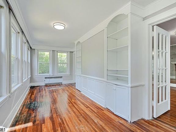 5th image of 61 Whittingham Pl