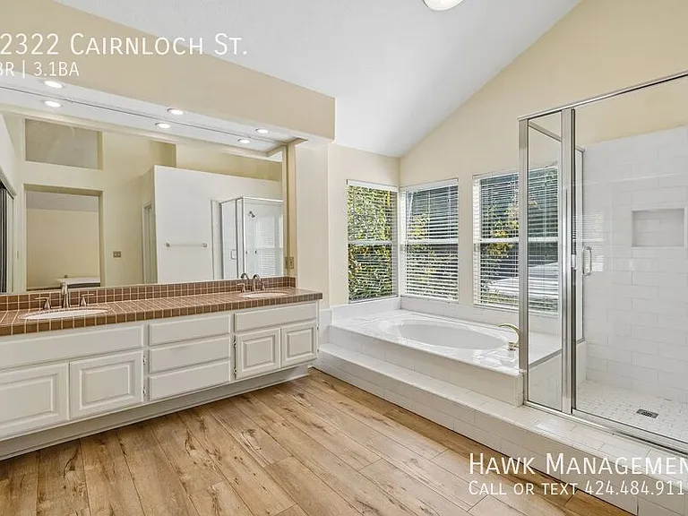 22322 Cairnloch St — Photo 41
