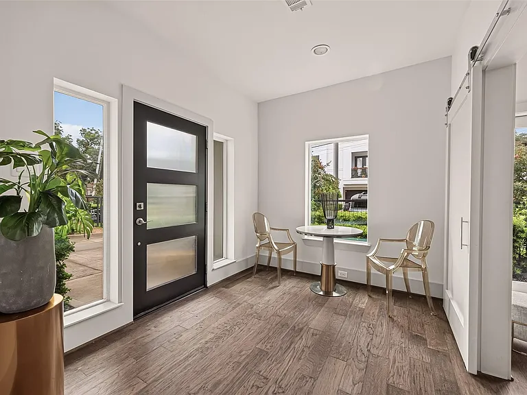 1604 Ovid St #B — Photo 9