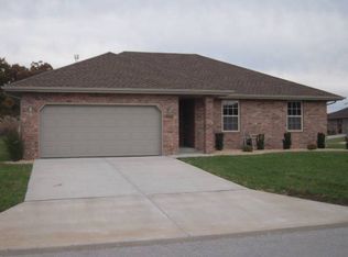 1209 E Melton Rd, Ozark, MO 65721