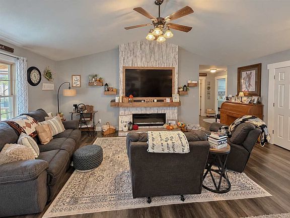4th image of 3640 W Starlight Dr
