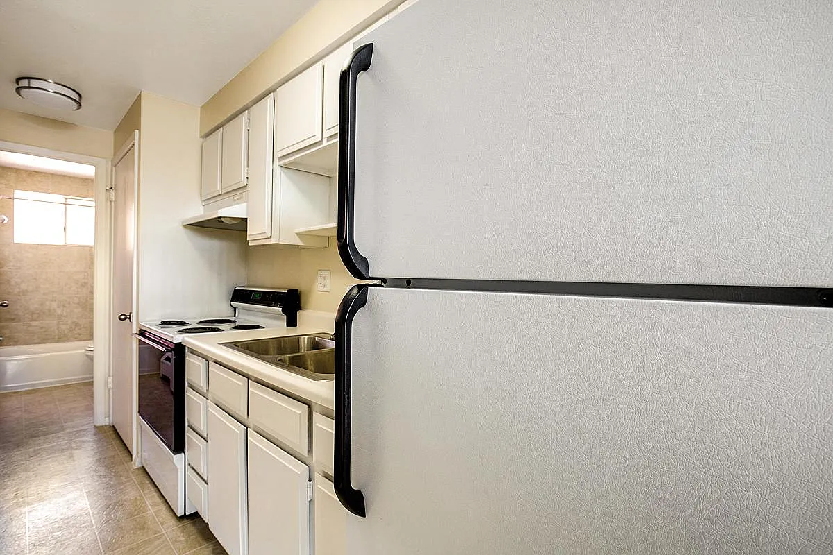 Berkshire Apartments — Photo 3