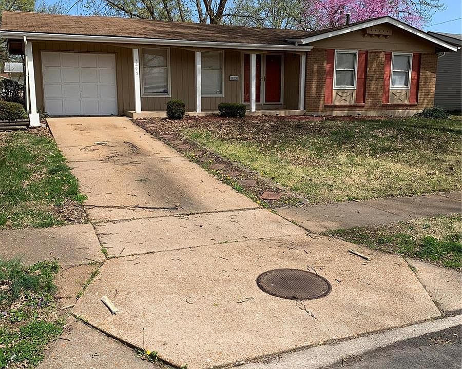 1295 Leisure Dr, Florissant, MO 63031 Zillow