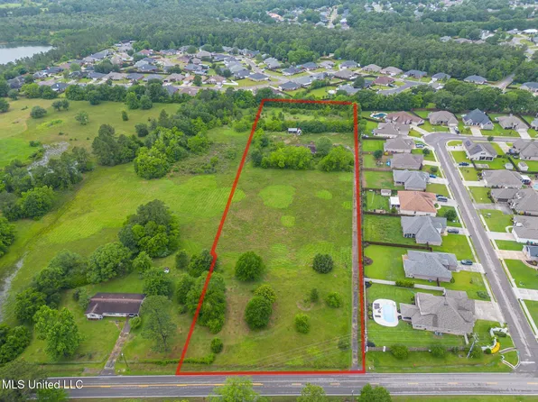 15127 Shriners Blvd, Biloxi, MS 39532