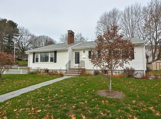 8 Stratford Rd, Norwood, MA 02062