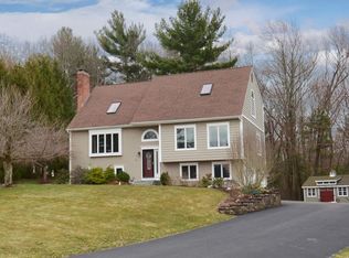 36 Dudley Ln, Sutton, MA 01590
