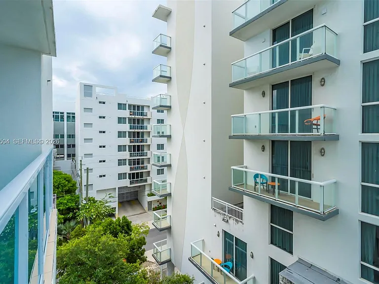 1723 SW 2nd Ave #607 — Photo 34