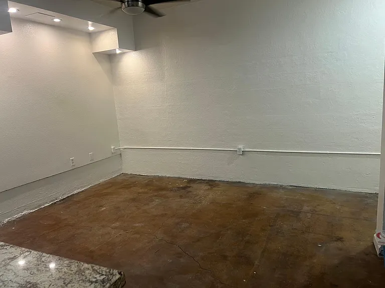 1944 State St #7 — Photo 8