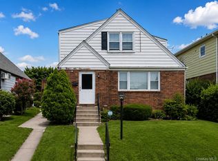 136-17 62nd Ave #1, Flushing, NY 11367