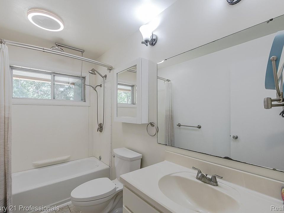 9561 Ute Pointe Dr, photo 19