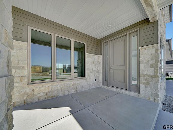 3rd image of 7005 N 50th Pl