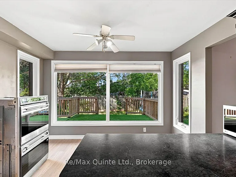 12 Brimley Ct — Photo 6