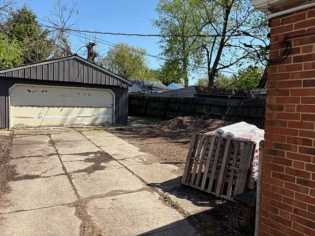 2 bed, 768 sqft, $1,500 — Photo 2