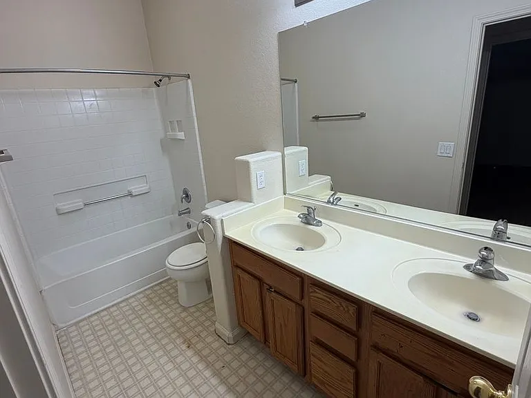 3533 Santiago Ave — Photo 6