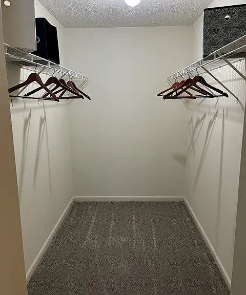 Country Club Apartments — Photo 21