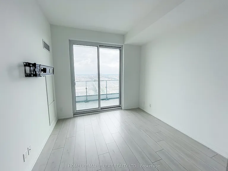 950 Portage Pkwy #2215 — Photo 6