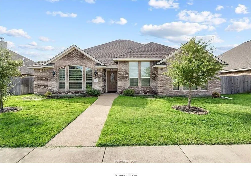 4 bed, 1825 sqft, $2,250 — Photo 1