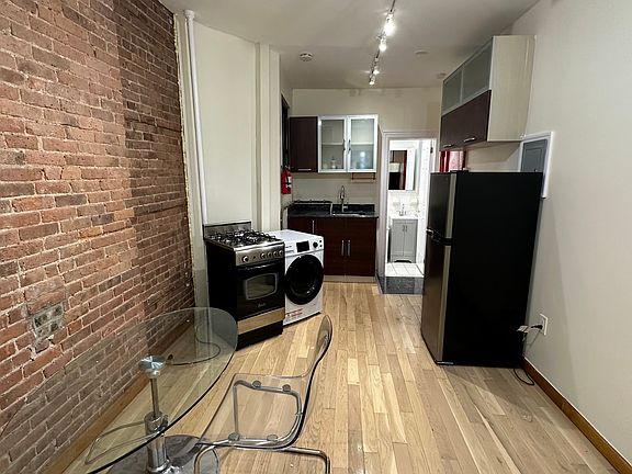 2nd image of 380 3rd Ave APT 3D