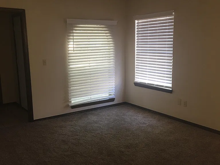 520 Wild Wind Rd — Photo 3