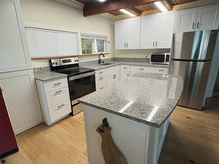 280 Marshall Way — Photo 2
