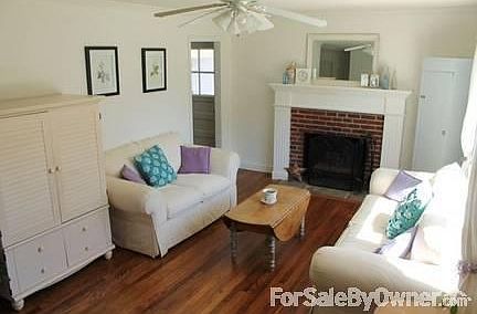 Living Room with working fireplace