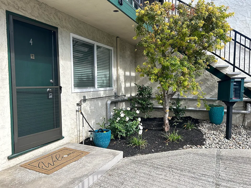 2322 Homestead Rd #4