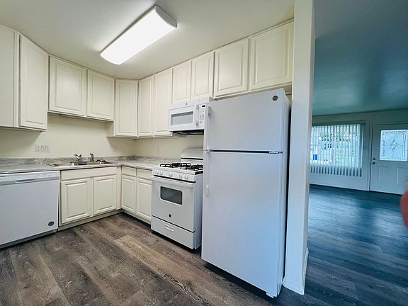 3rd image of 4228 Feather Ave