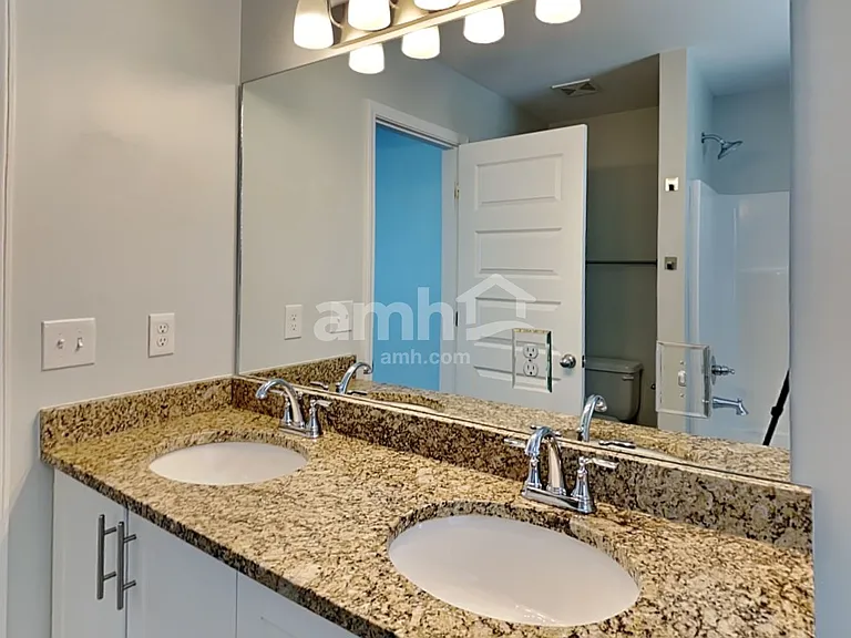 5534 Central Grove Sq — Photo 17