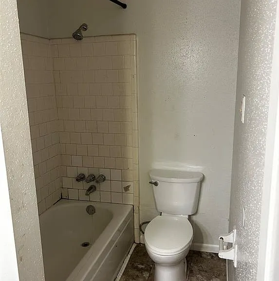 20019 Rustlewood Dr — Photo 12