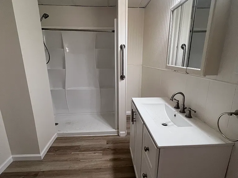 512 Orr St #512 — Photo 11