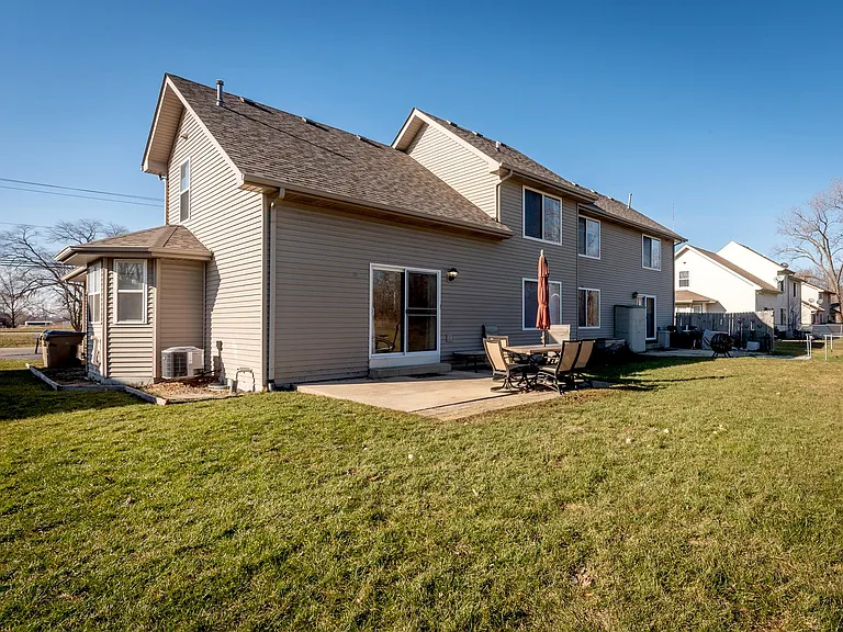 8679 Old Green Bay Rd — Photo 22