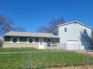 3906 West Dr, Saint Peters, MO
