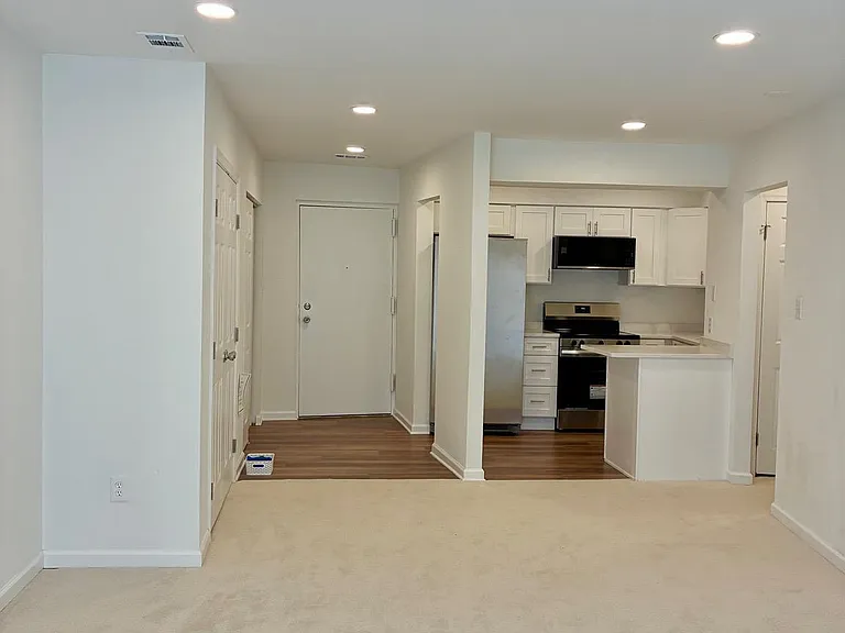 5772 Rexford Ct #G — Photo 8
