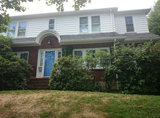 634 Newton St, Brookline, MA 02467