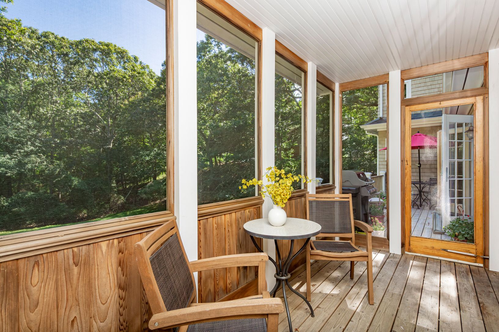  Screened porch