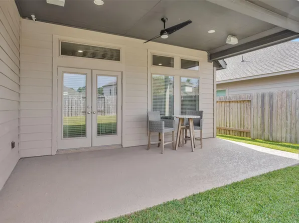 549 Cedar Harbor Ct, Conroe, TX 77304