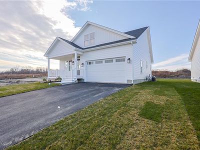 278 Freedom Trail Dr, Portsmouth, RI, 02871