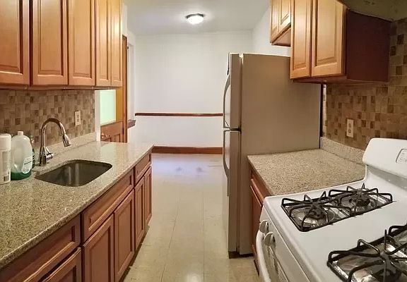 5th image of 6298 Saunders St APT 2O