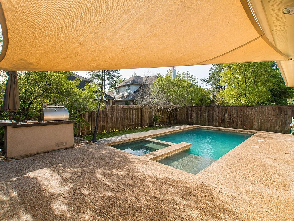1st image of 7 E Deer River Cir