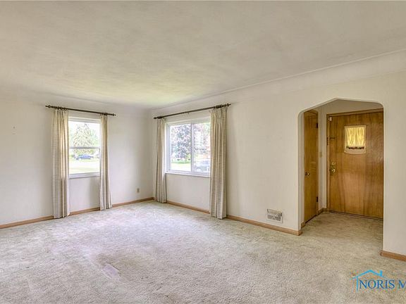 5th image of 301 Northdale Dr
