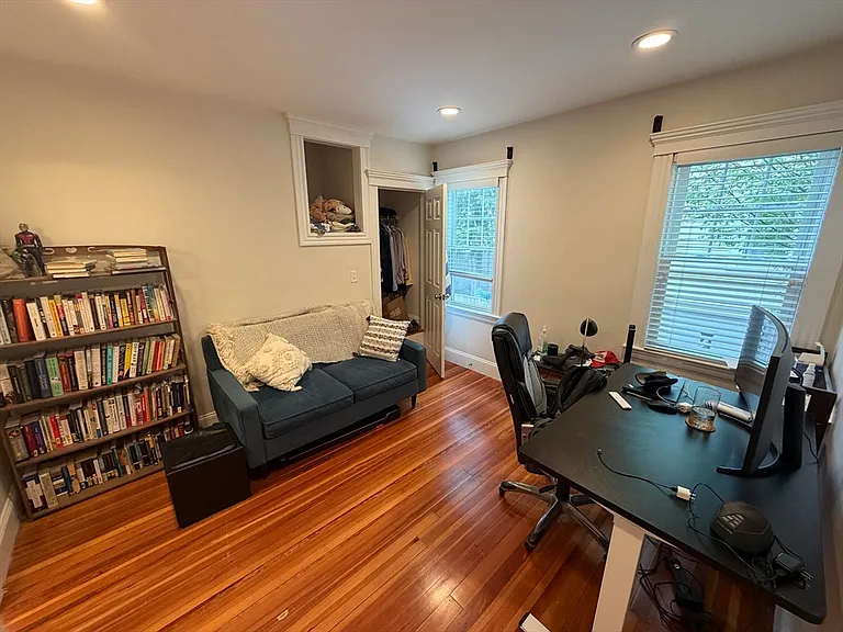 28-30 Chestnut St #28 — Photo 8