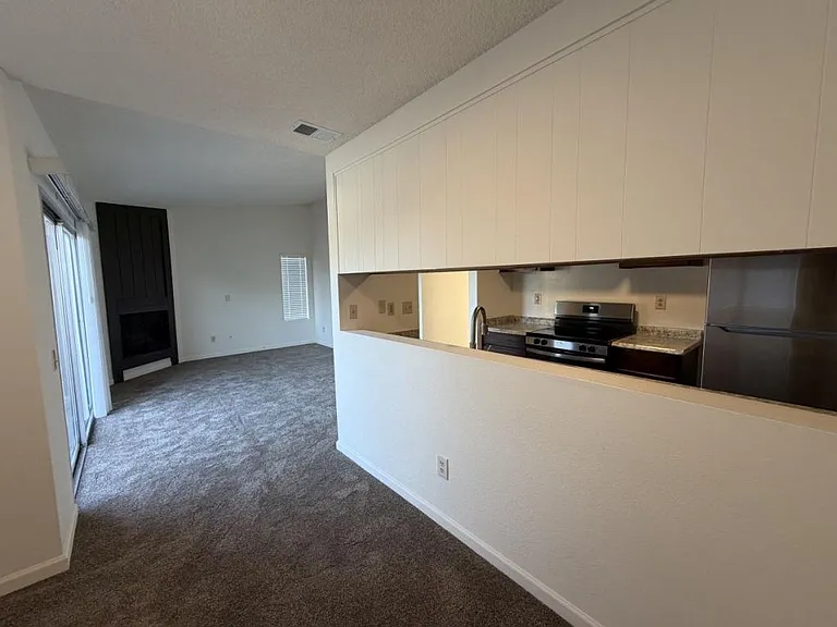 135 S Ash St — Photo 6