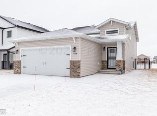 726 2nd Ave E, Horace, ND