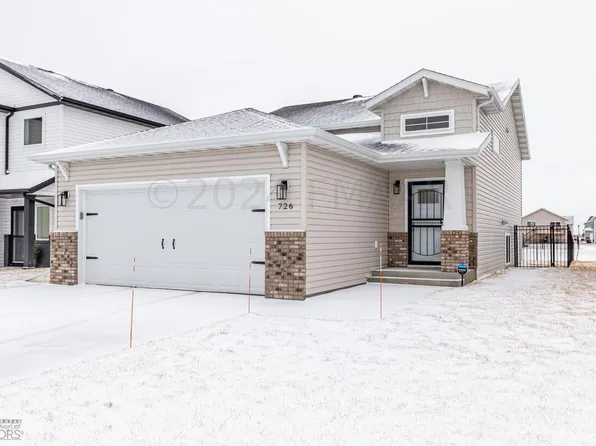 726 2nd Ave E, Horace, ND 58047