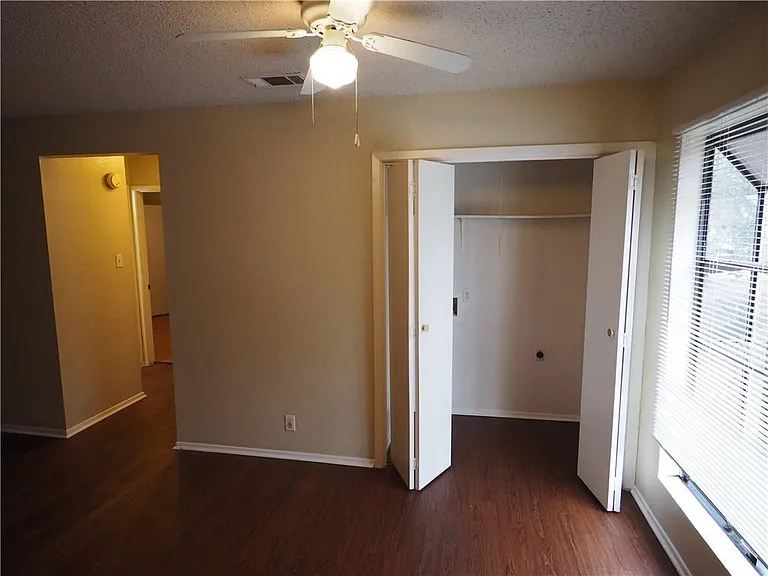 4303 Acropolis Ct #D — Photo 6