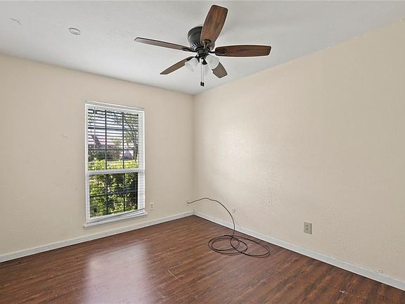 3rd image of 5625 Painter St