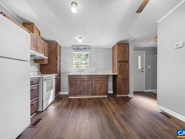 289 Mountain Laurel Rd, Palmyra, VA 22963
