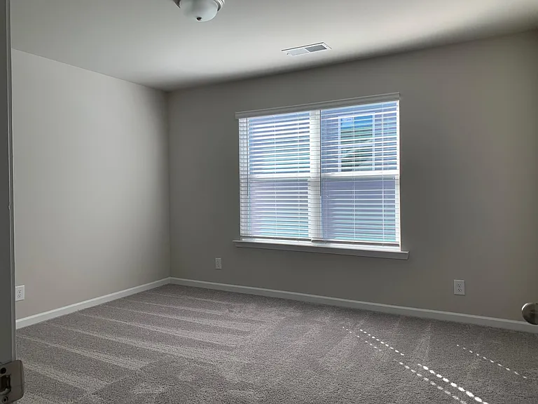4570 Grenadine Cir — Photo 16