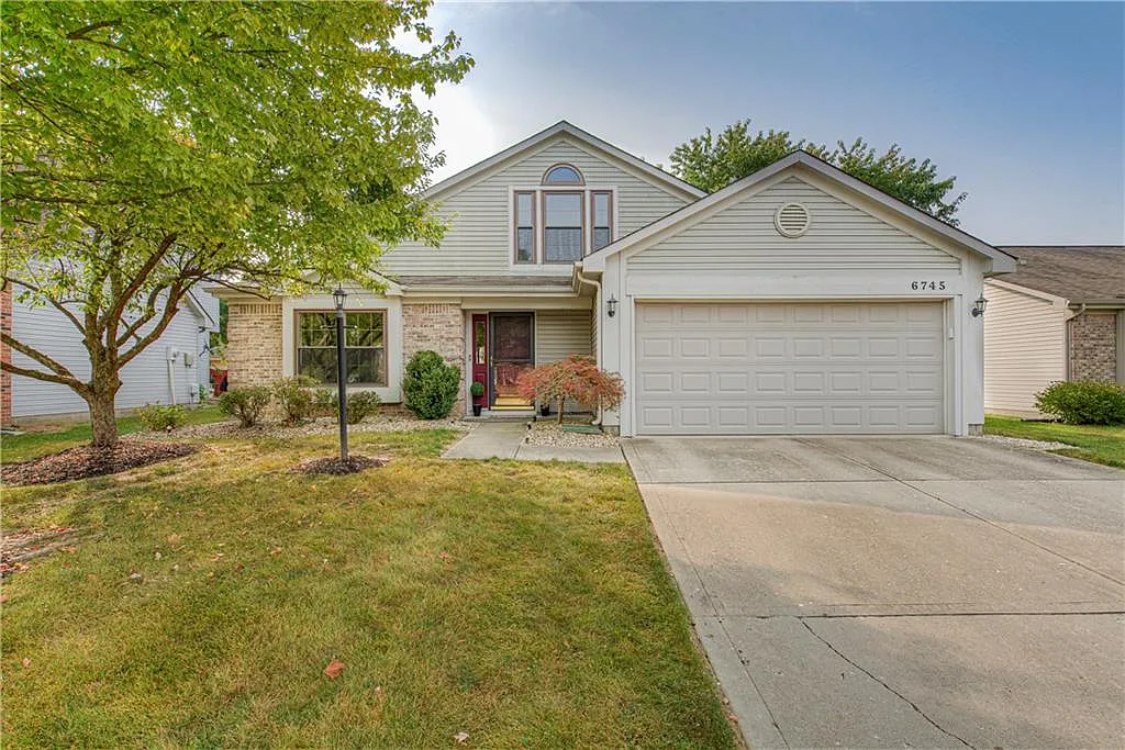 6745 Hunters Green Way photo 1
